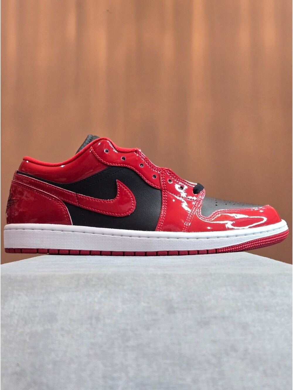 Air Jordan 1 Low SE - Patent Varsity Red Black (HV4089-006) Mens Size 9.5 BRED